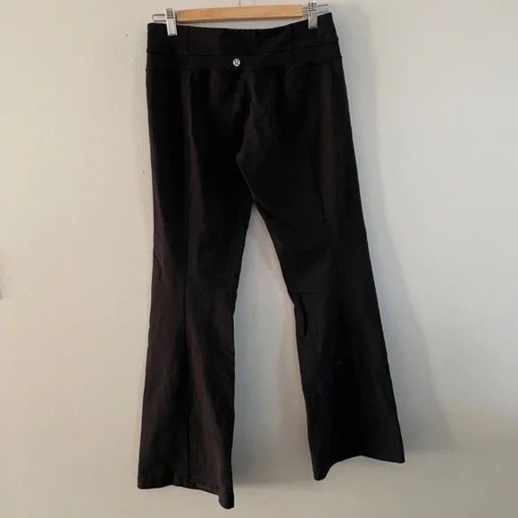 Lululemon Groove pants - Picture 2 of 4
